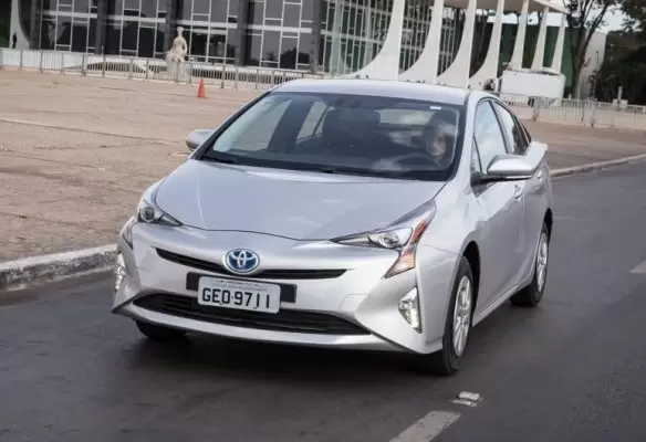 test-novo-prius-2016-3-1-774x530-774x530