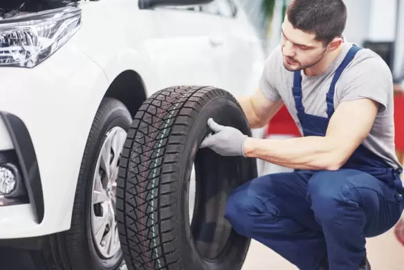 troca pneu automovel